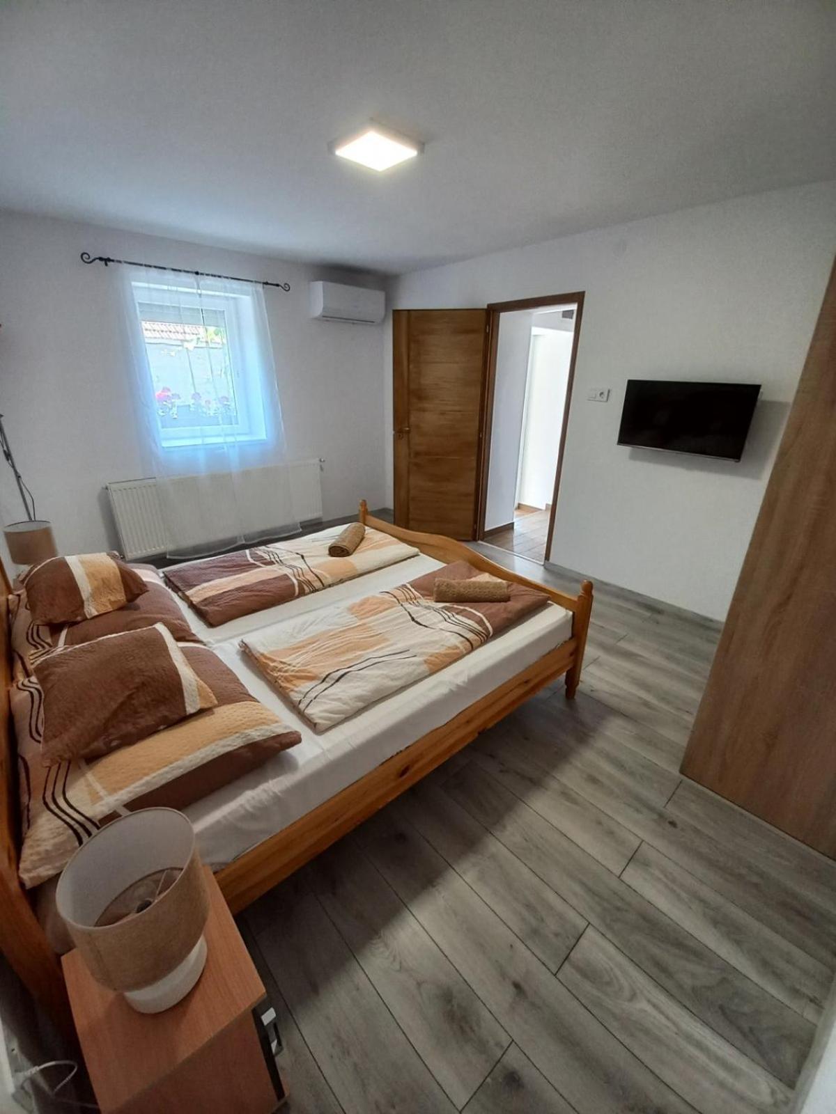 Oázis Apartman Sárospatak Kültér fotó